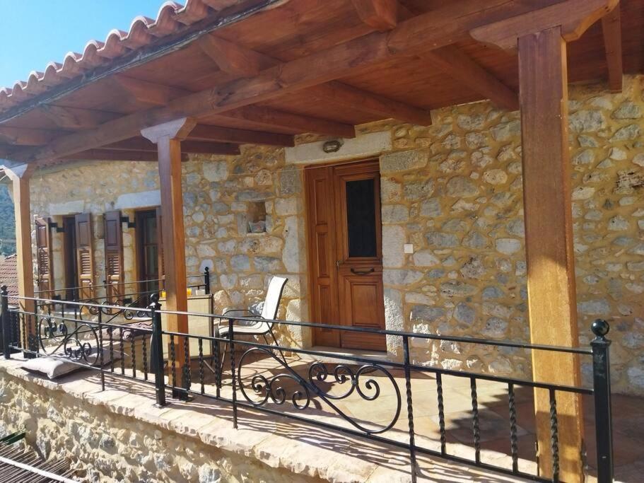 Tsolakis Luxury House Villa Leonídion Exterior foto