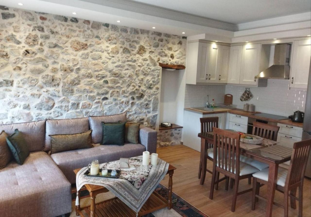 Tsolakis Luxury House Villa Leonídion Exterior foto