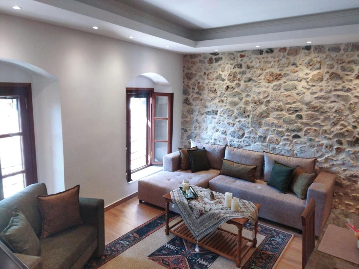 Tsolakis Luxury House Villa Leonídion Exterior foto